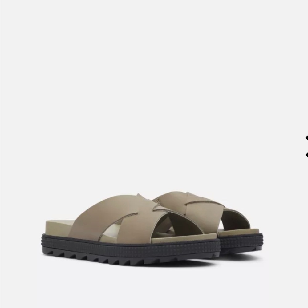 Sorel Roaming Criss Cross Sandal Sage